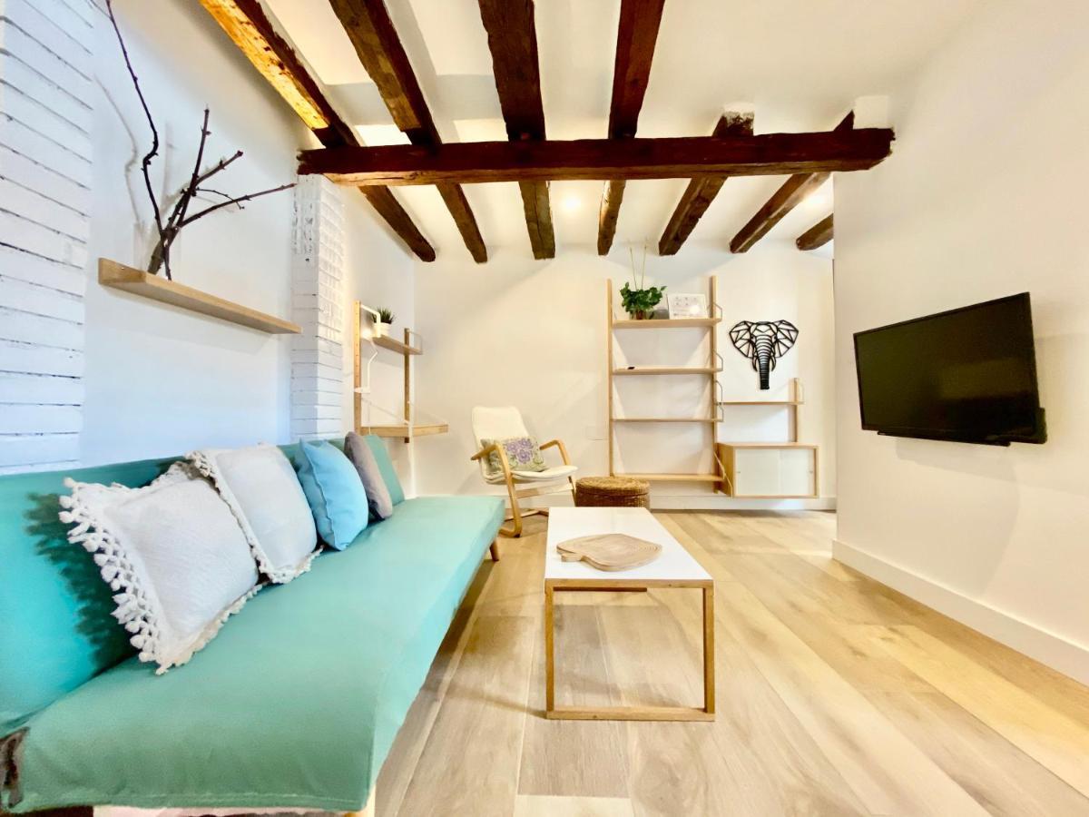 Apartmán Charming Gran Via Attic Madrid Exteriér fotografie